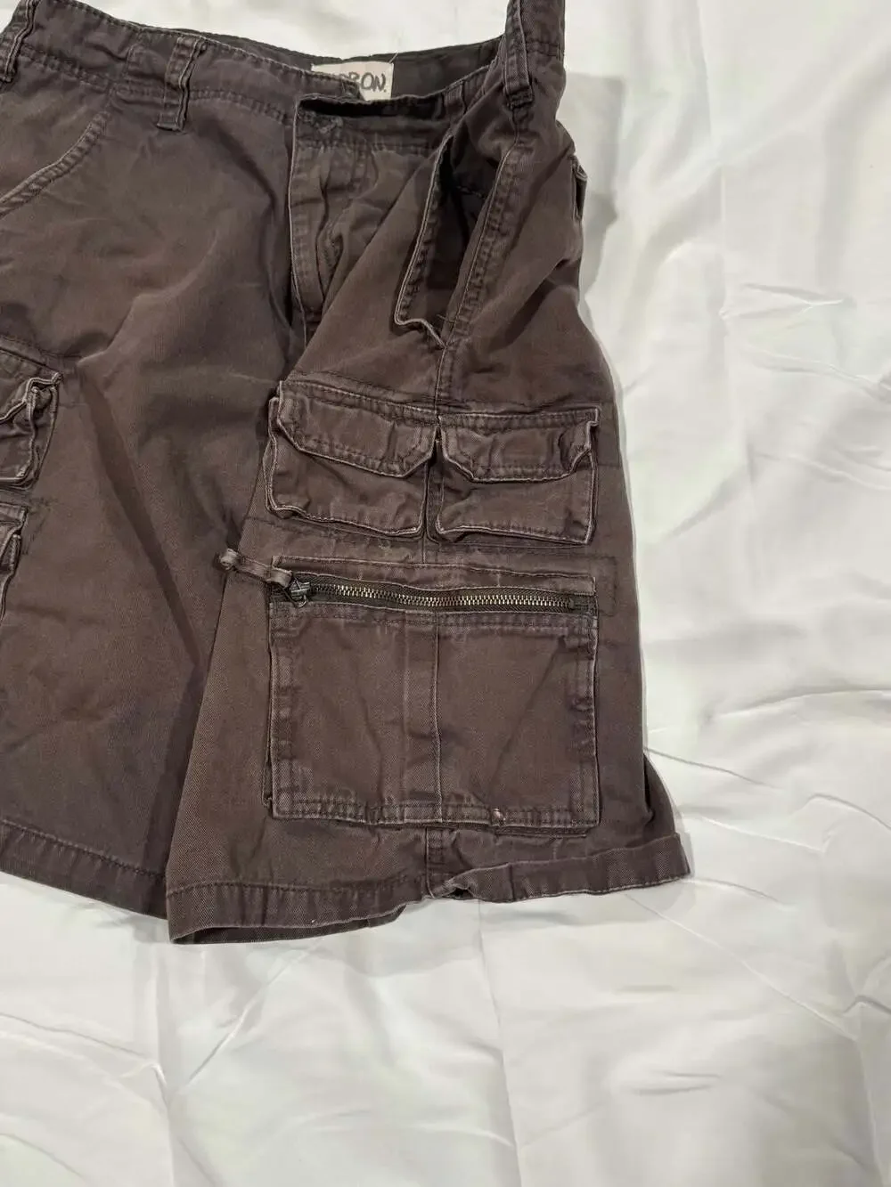90’s Y2K Carbon Men's Charcoal Dust Cargo Shorts Size 32
